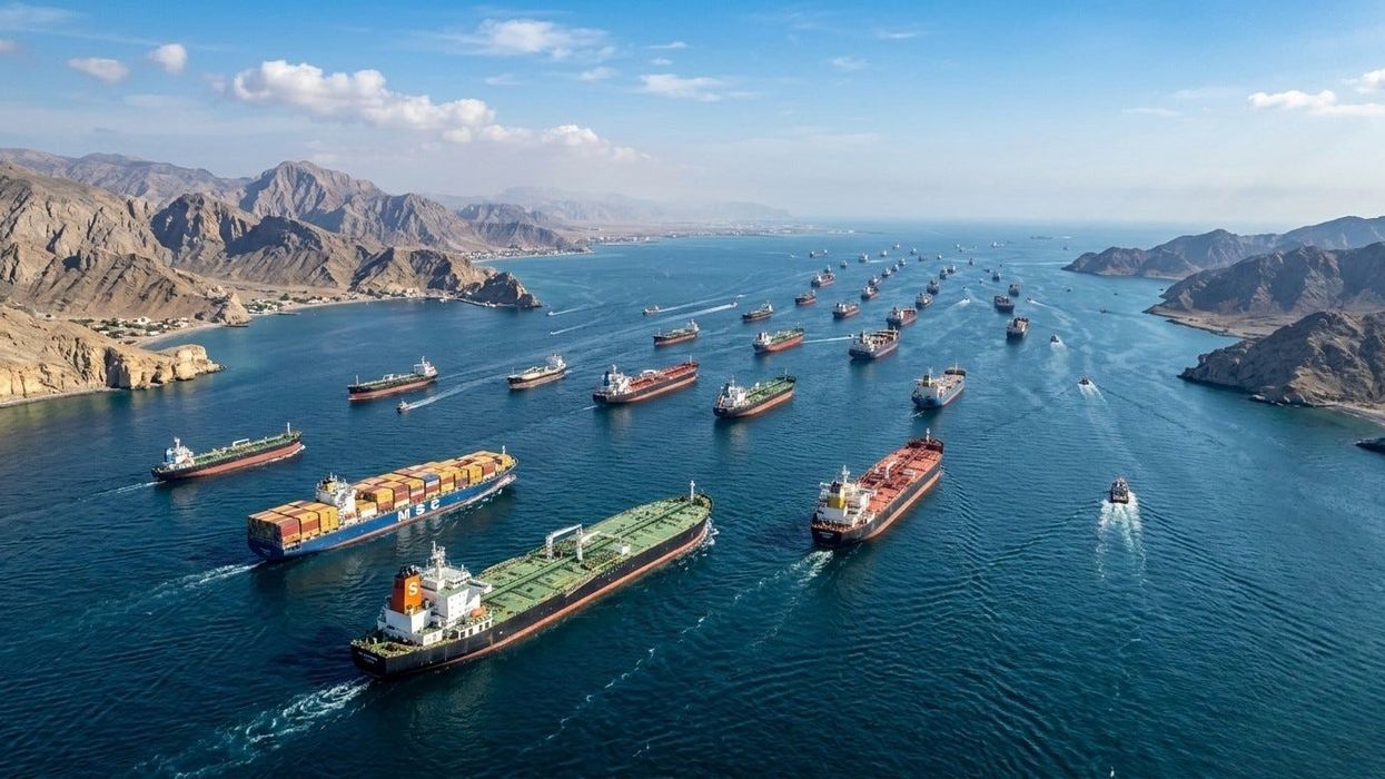 Ushtria e Iranit kërcënon transportin detar në Detin e Kuq nëse bllokada amerikane vazhdon Ushtria e Iranit kërcënon transportin detar në Detin e Kuq nëse bllokada amerikane vazhdon