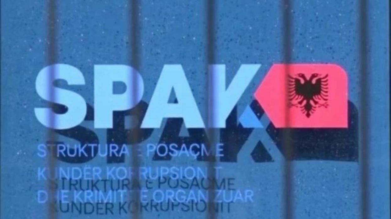 SPAK godet grupin kriminal të kokainës: Sekuestrohen mbi 12 milionë euro dhe 89 automjete, lëshohen 11 urdhër-arreste SPAK godet grupin kriminal të kokainës: Sekuestrohen mbi 12 milionë euro dhe 89 automjete, lëshohen 11 urdhër-arreste