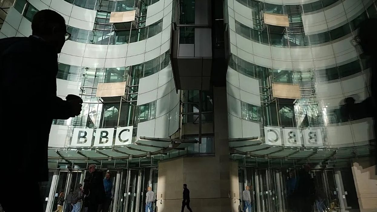 BBC do të shkurtojë deri në 2,000 vende pune në dy vitet e ardhshme BBC do të shkurtojë deri në 2,000 vende pune në dy vitet e ardhshme