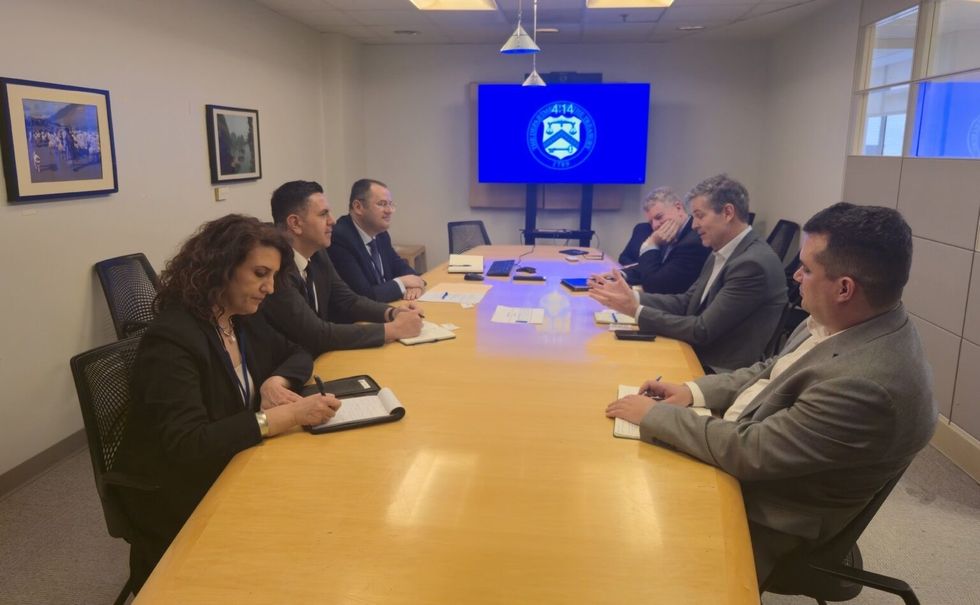 Guvernatori i BQK-së takon zyrtarë të Thesarit amerikan, flasin për luftën kundër pastrimit të parave dhe zhvillimin e tregut të kapitalit