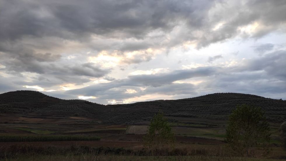 Moti në Shqipëri, vranët dhe me shi