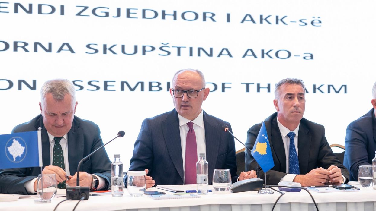 Agim Aliu rizgjidhet kryetar i Asociacionit të Komunave të Kosovës Agim Aliu rizgjidhet kryetar i Asociacionit të Komunave të Kosovës