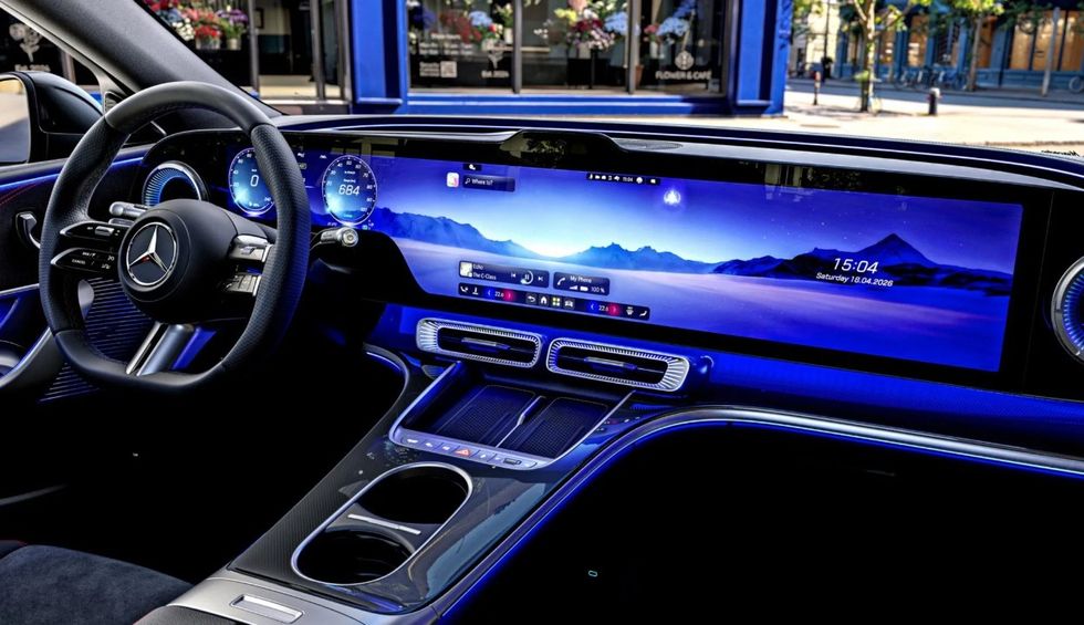 Ekran gjigant dhe rehati maksimale – zbulohen detajet e para të C-Class elektrik