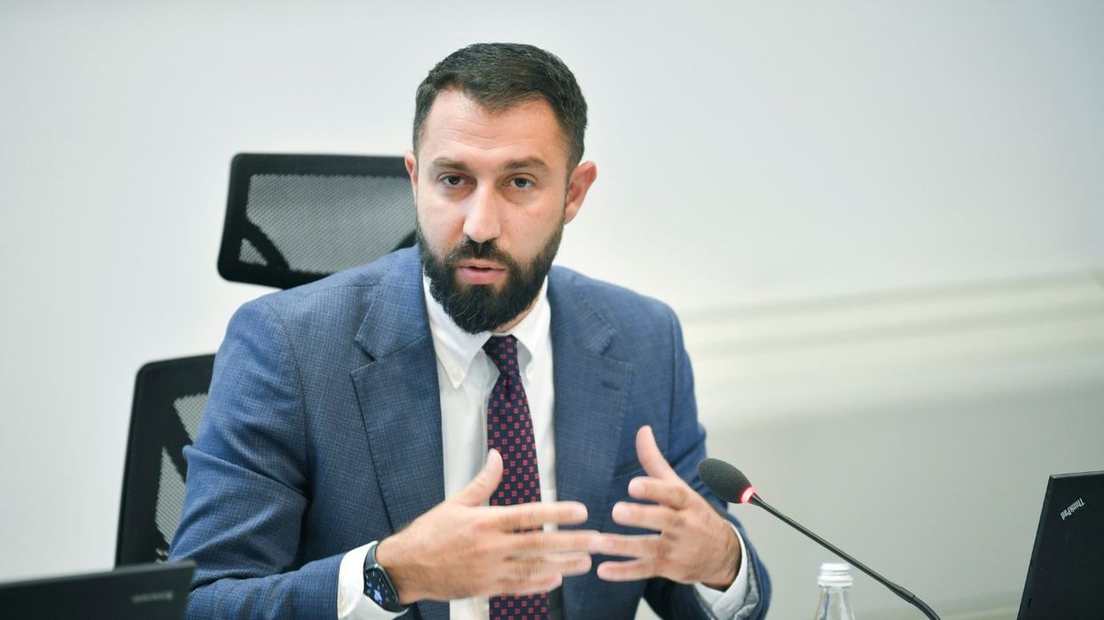 “Shkelje të rënda dhe devijime” –ministri Krasniqi konteston zgjedhjet në Asociacionin e Komunave “Shkelje të rënda dhe devijime” –ministri Krasniqi konteston zgjedhjet në Asociacionin e Komunave