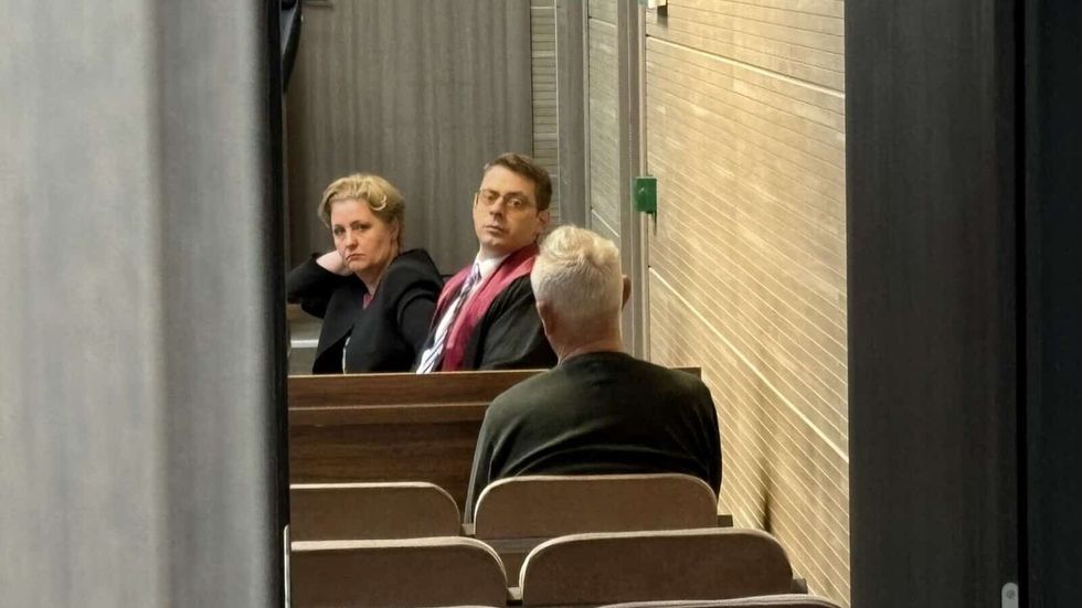 Prokuroria: Pas marrjes së injeksioneve, Peleviq dhe të tjerë vranë 15 civilë në Skenderaj dhe zhdukën 16 persona të tjerë