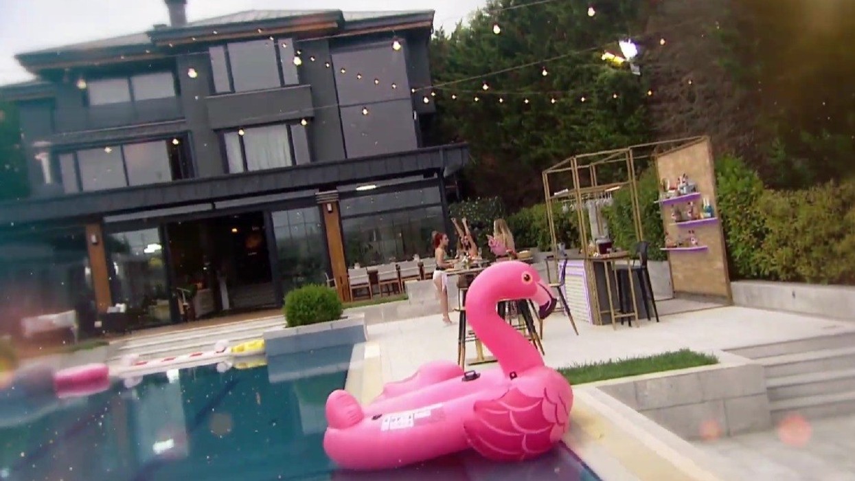 Një format ndërkombëtar “dating reality show” vjen për shqipfolësit - hapen audicionet për pjesëmarrës në Turqi