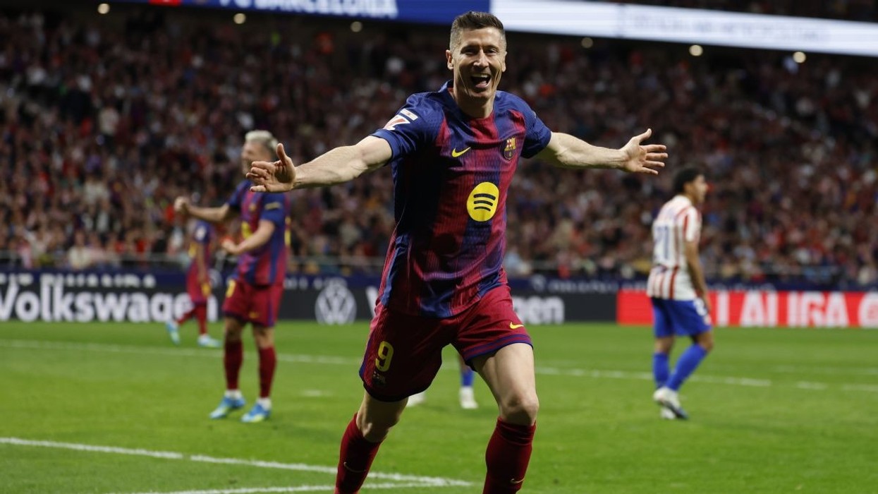 Robert Lewandowski reagon për të ardhmen e tij te Barcelona