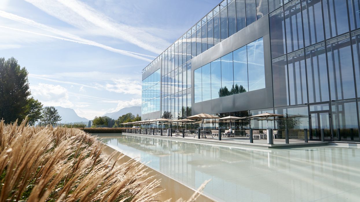 Philip Morris International (PMI) publikon raportin vjetor 2025: Progres i dukshëm dhe i
matshëm drejt së ardhmes pa djegie Philip Morris International (PMI) publikon raportin vjetor 2025: Progres i dukshëm dhe i
matshëm drejt së ardhmes pa djegie