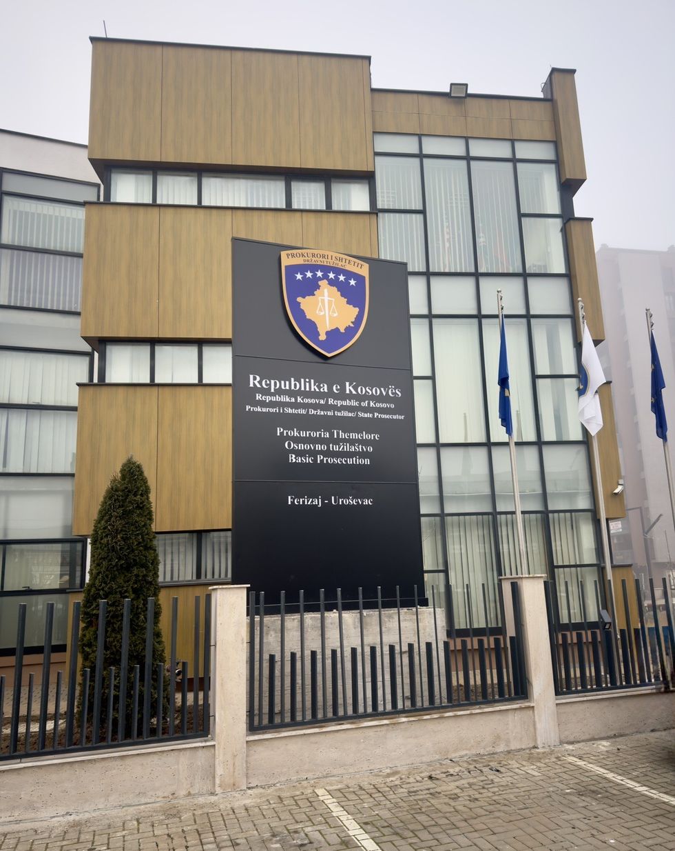 Kërkohet paraburgim ndaj zyrtarit policor për veprën penale “Organizimi i skemave piramidale dhe bixhozit të paligjshëm“