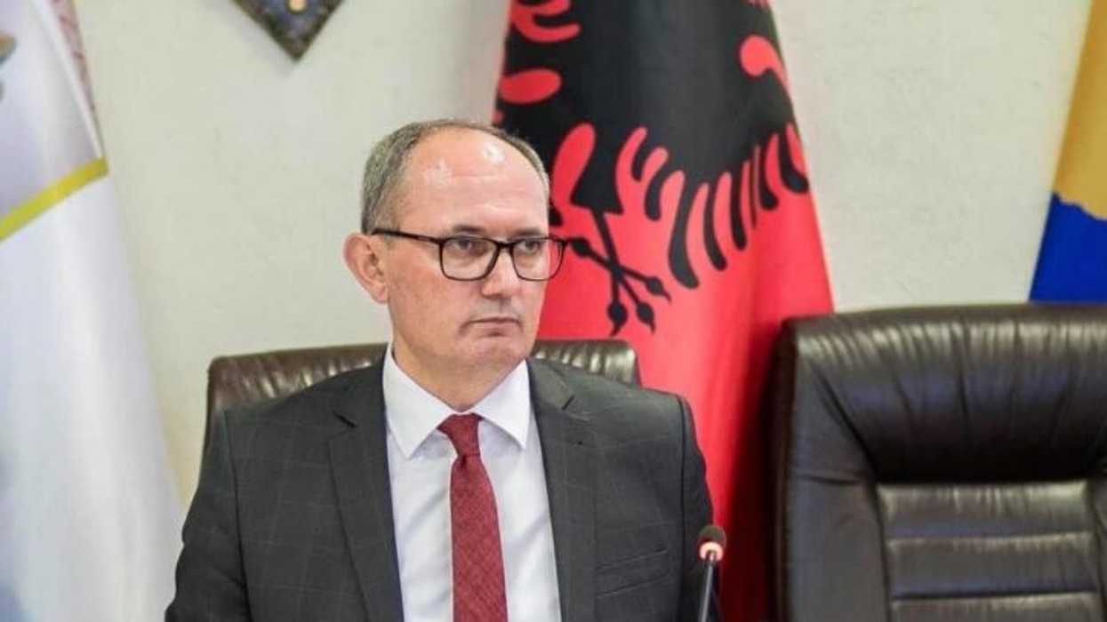 Agim Aliu deklaron pasurinë, mbi 3 hektarë tokë dhe mijëra euro kursime