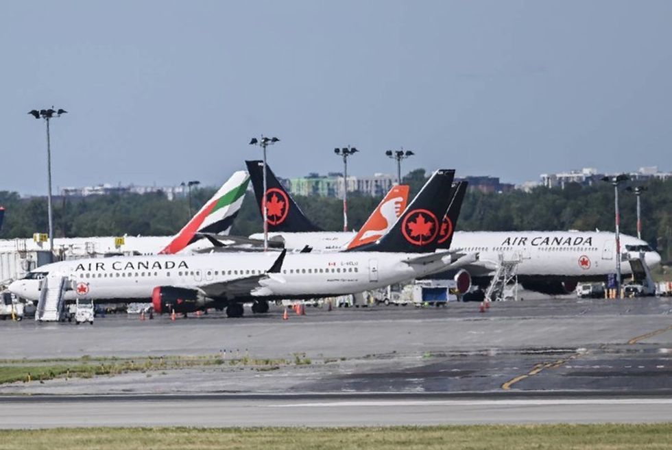 Air Canada pezullon fluturimet drejt New York shkaku i çmimit të karburantit