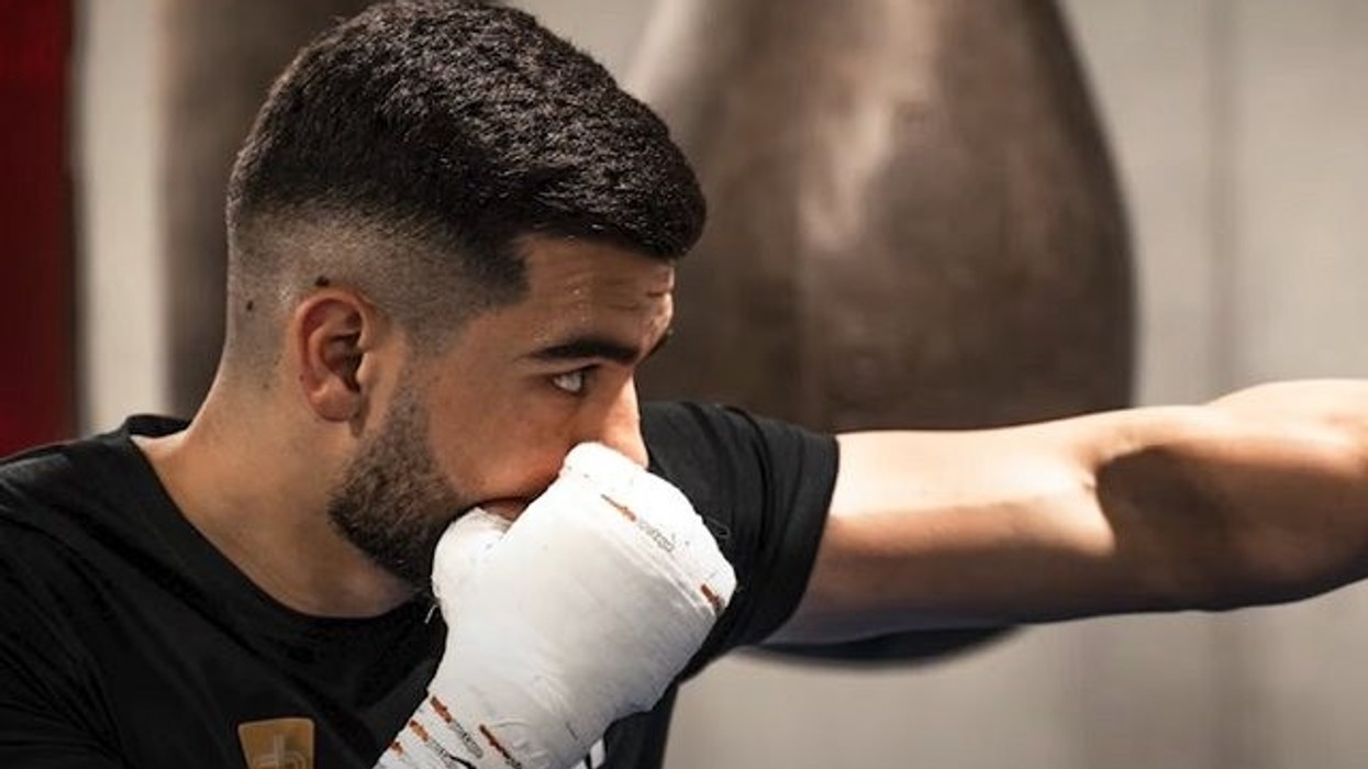 Amarildo Bakaj shtang shqiptarët, njofton pensionimin nga boksi në kulmin e karrierës