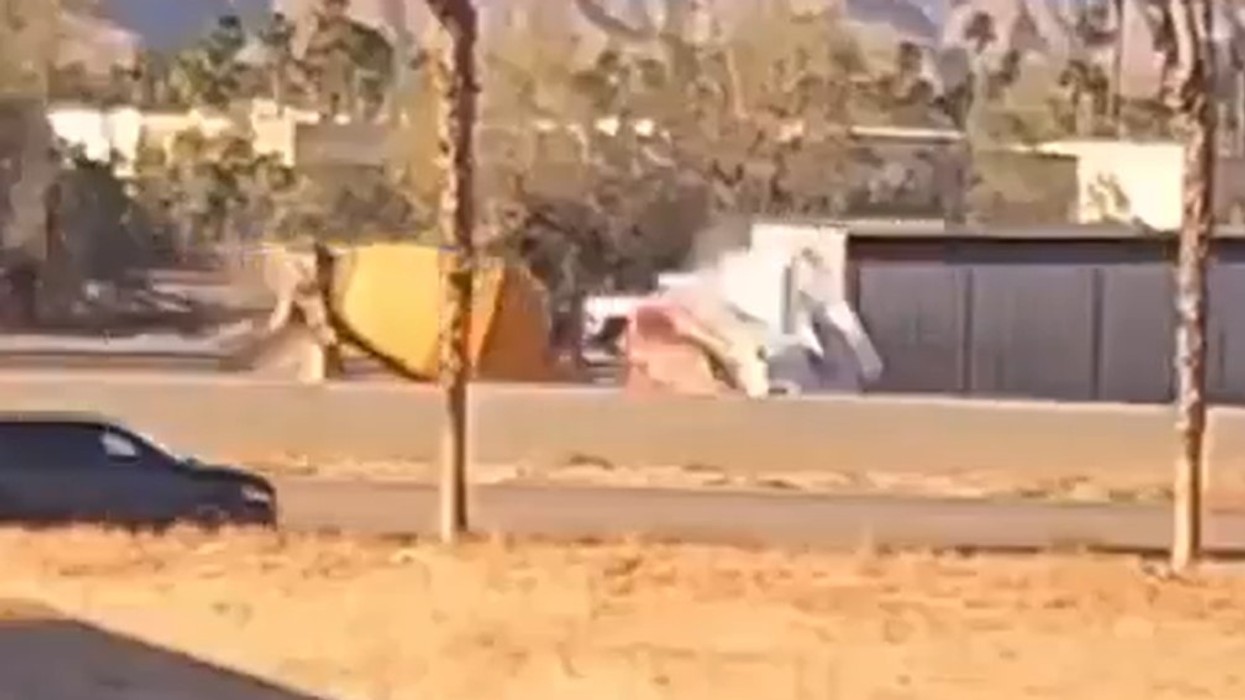 Aksident i tmerrshëm në Kalifroni - kamioni përplaset ballë për ballë me mikserin e betonit