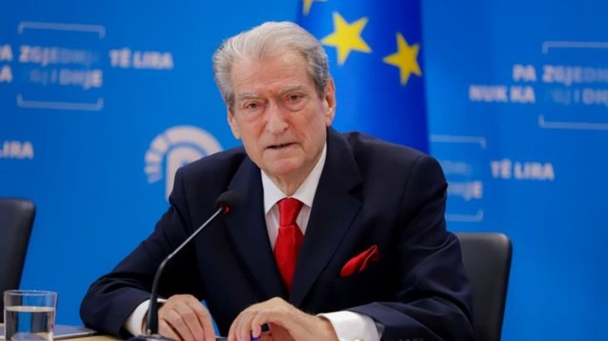 Berisha pas protestës: Policia përdori sprej për arinjtë kundër qytetarëve, vepër e rëndë penale Berisha pas protestës: Policia përdori sprej për arinjtë kundër qytetarëve, vepër e rëndë penale