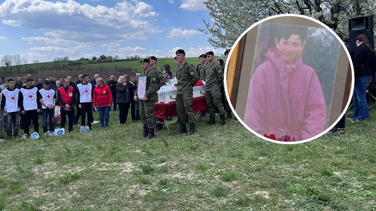 Rivarroset Sinan Dauti, i zhdukur gjatë luftës kur kishte vetëm 8 vjet Rivarroset Sinan Dauti, i zhdukur gjatë luftës kur kishte vetëm 8 vjet