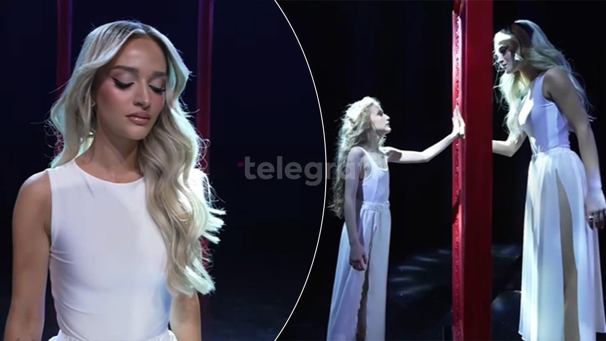 Selin lë për pak çaste shtëpinë, performancë prekëse baleti që rrëfen forcën e saj Selin lë për pak çaste shtëpinë, performancë prekëse baleti që rrëfen forcën e saj