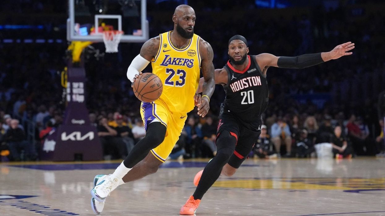 Lakers e nis me fitore serinë e Play-Off, James shkëlqen Lakers e nis me fitore serinë e Play-Off, James shkëlqen