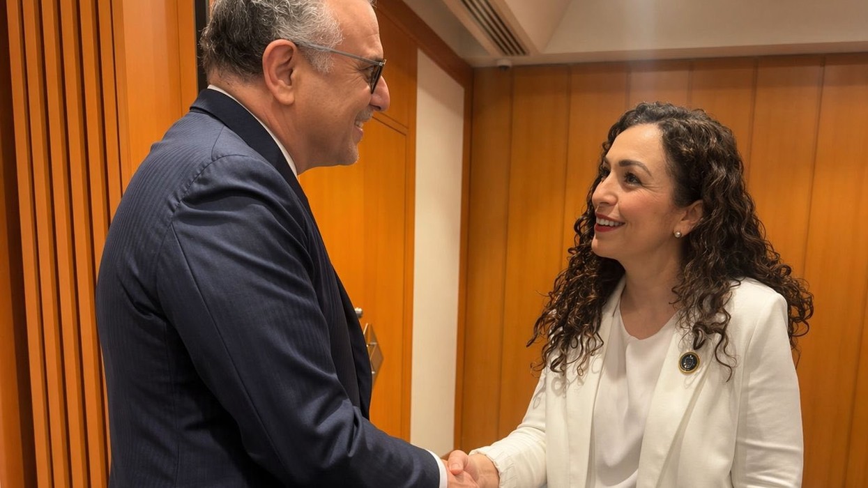 Osmani takon këshilltarin special të Trumpit: SHBA, mbështetje e palëkundur për Kosovën