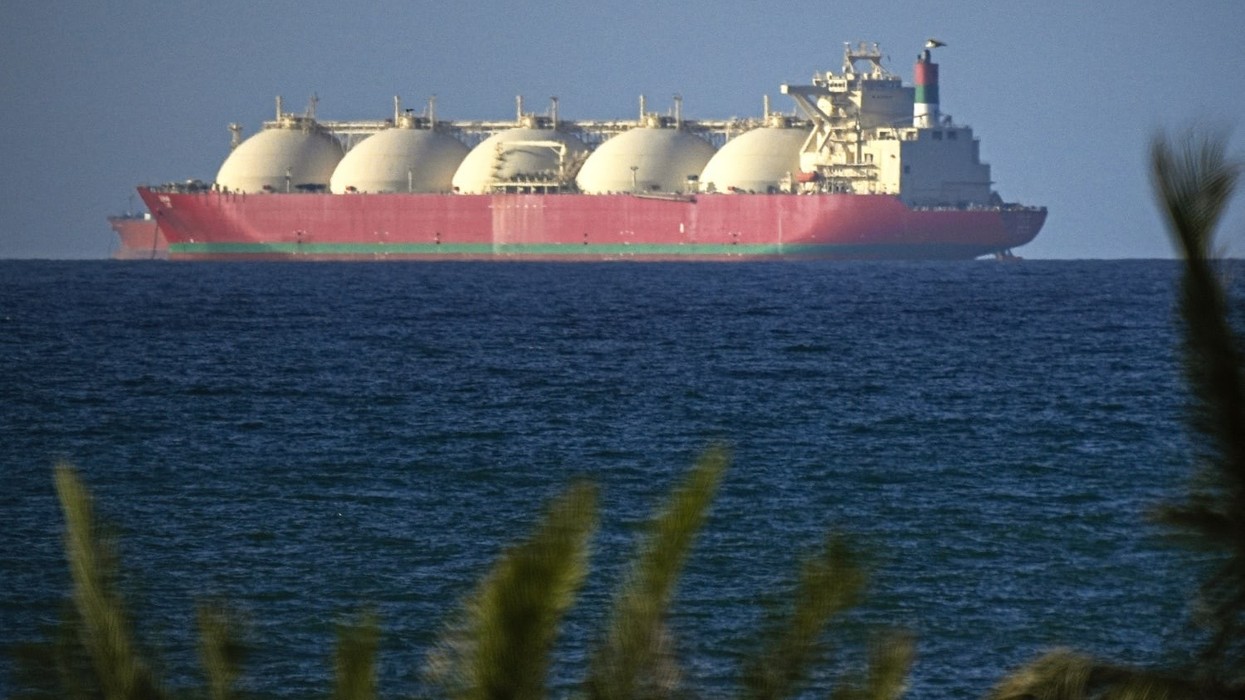 “Më dhe leje dhe tani po qëllon” - audio incizimi nga tankeri në Hormuz