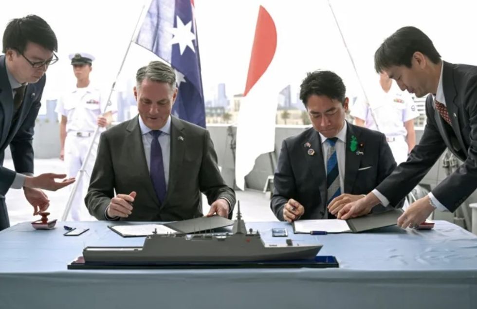 Australia dhe Japonia nënshkruajnë kontrata për anije luftarake prej 7 miliardë dollarësh