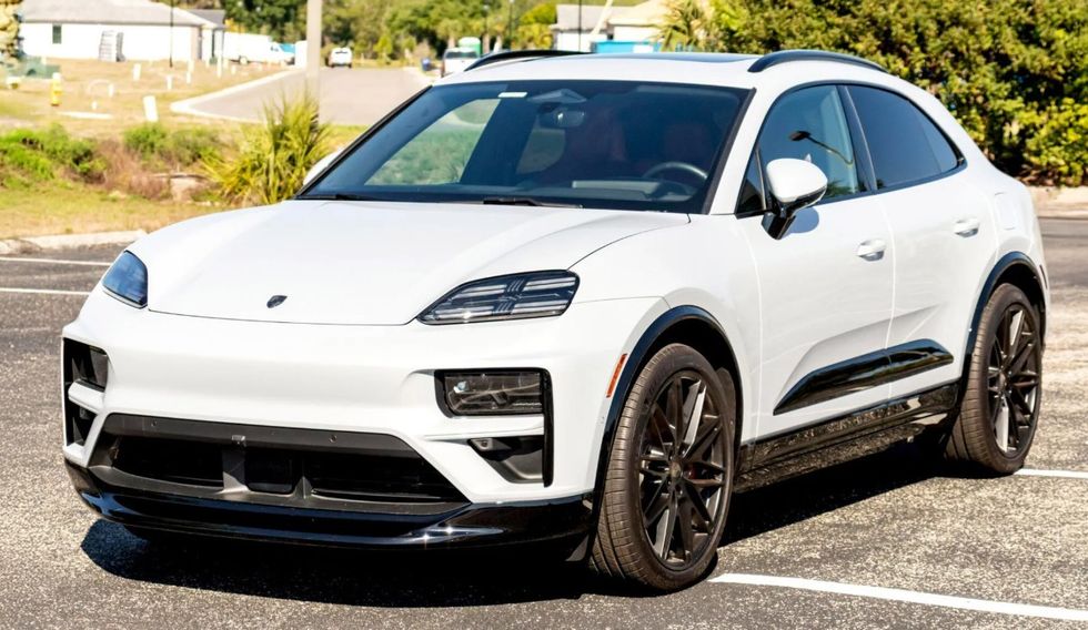 Ky Porsche Macan Turbo Electric humbi vlerën e tij mbi 33,000 dollarë pas vetëm 1,500 miljeve të kaluara