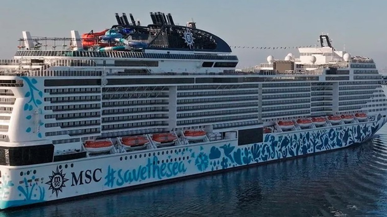 Anijet turistike zvicerane dhe gjermane largohen nga Ngushtica e Hormuzit