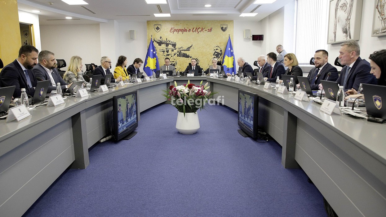 Qeveria mblidhet sot, diskutohen projektligje dhe vendime të rëndësishme