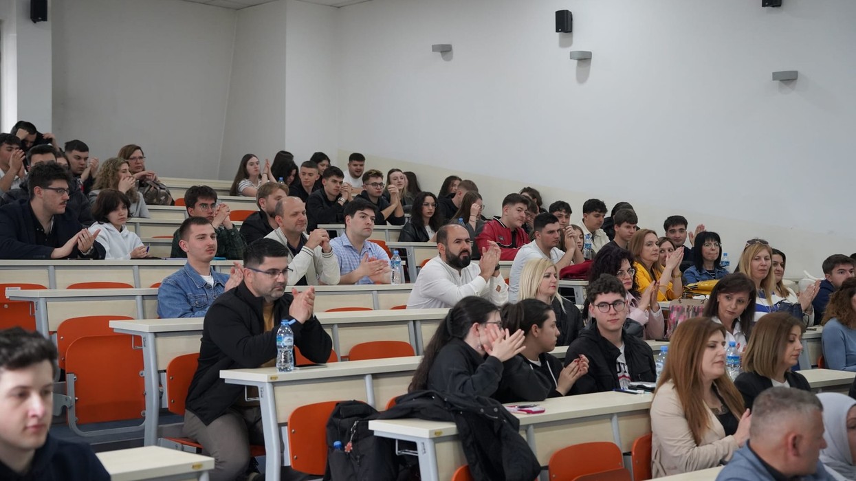 Nxënësit më të mirë garojnë në Olimpiadën Kombëtare të Ekonomisë në Maqedoninë e Veriut