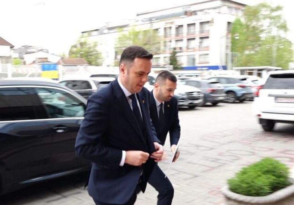 Abdixhiku i rezervuar para takimit me Kurtin: Do të deklarohem më pas