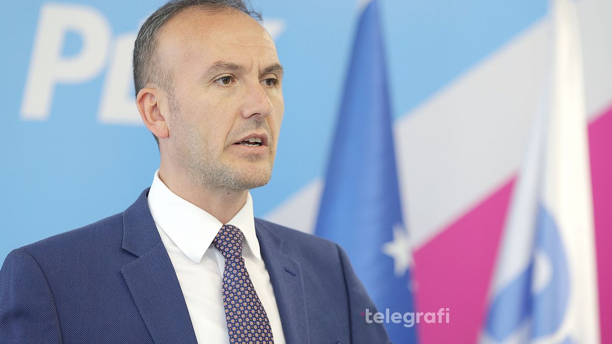 Mustafa: PDK e ka kuptuar me kohë lojën e Albin Kurtit, ai njeh logjikën e kapjes së të gjitha pushteteve Mustafa: PDK e ka kuptuar me kohë lojën e Albin Kurtit, ai njeh logjikën e kapjes së të gjitha pushteteve