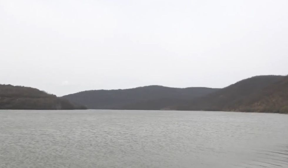 Ndotja kërcënon Liqenin e Badocit