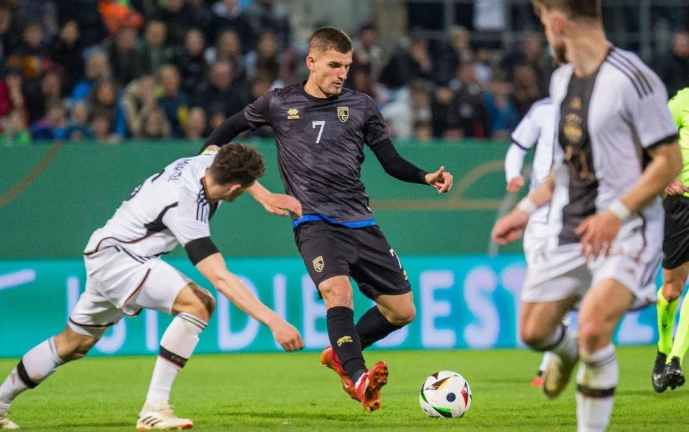 E kryer, Etnik Brruti po i bashkohet gjigantit kroat