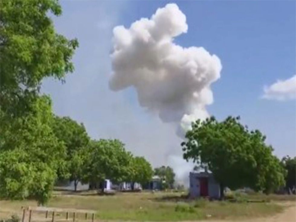 Shpërthimi në fabrikën e fishekzjarrëve në Indi të paktën 25 të vdekur