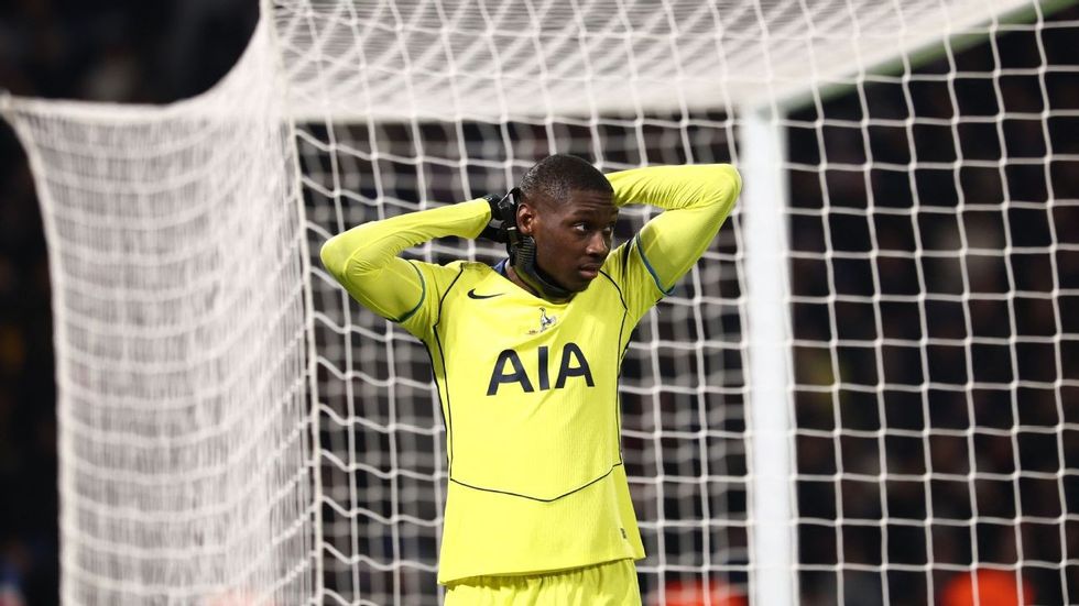 Liverpooli e sheh Kolo Muanin si zëvendësim për Salah, por Juventusi duket më i avancuar në garë