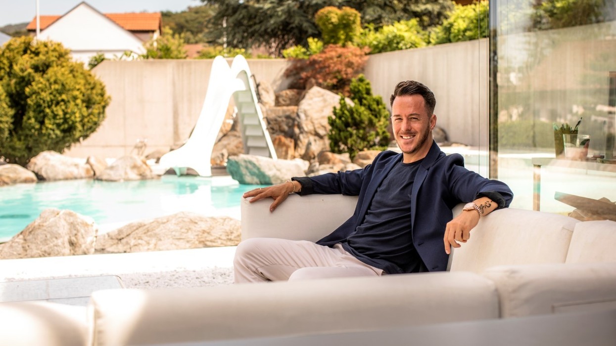 Milioneri zviceran vjen me "marifetin e radhës" - dhuron karburant falas për dhjetëra familje në Gjermani, në fokus familjet me të ardhura të ulëta