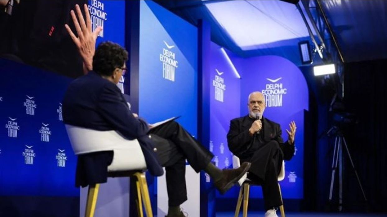 Rama në Delfi: I kam kërkuar Trumpit të angazhohet për çështjen e Hashim Thaçi në Hagë Rama në Delfi: I kam kërkuar Trumpit të angazhohet për çështjen e Hashim Thaçi në Hagë