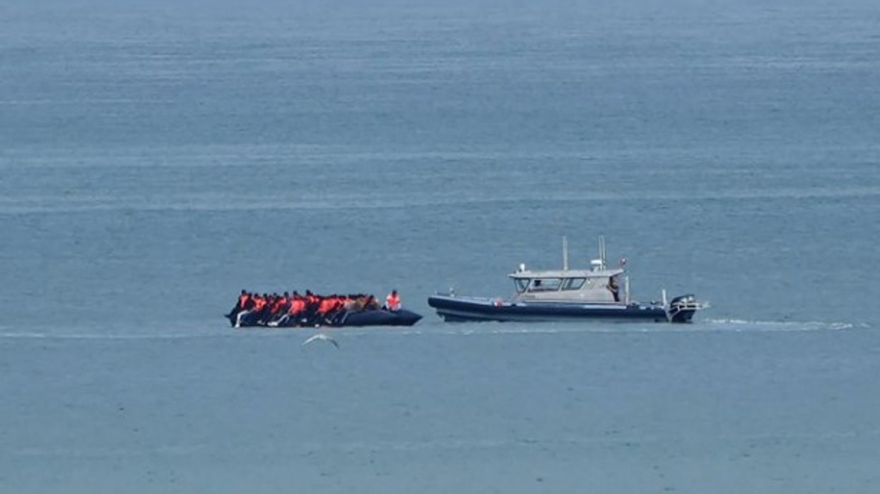 Franca dhe Britania rinovojnë marrëveshjen për Kanalin Anglez