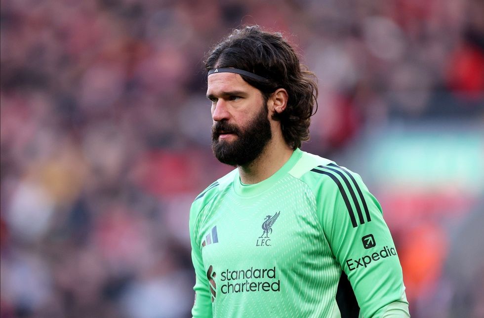 Liverpool shpërthen ndaj Juventusit për Alissonin – çfarë po ndodh në prapaskena?