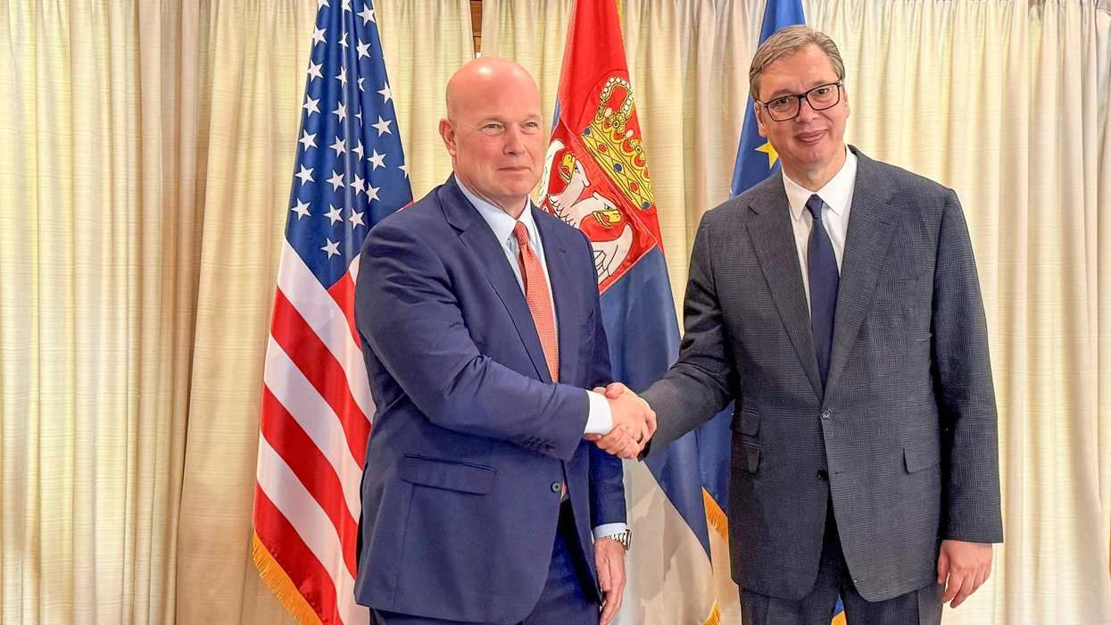 SHBA paralajmëron Serbinë: Shmangni partnerët e pasigurt dhe afrohuni me Perëndimint