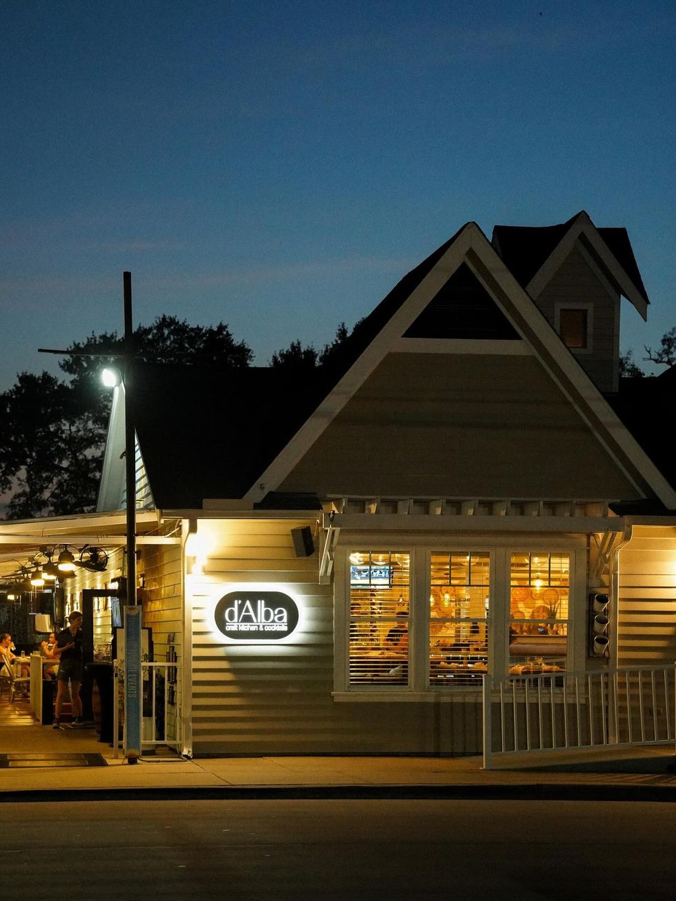 Restoranti i shqiptarit “D’Alba” bën bujë të madhe në Teksas