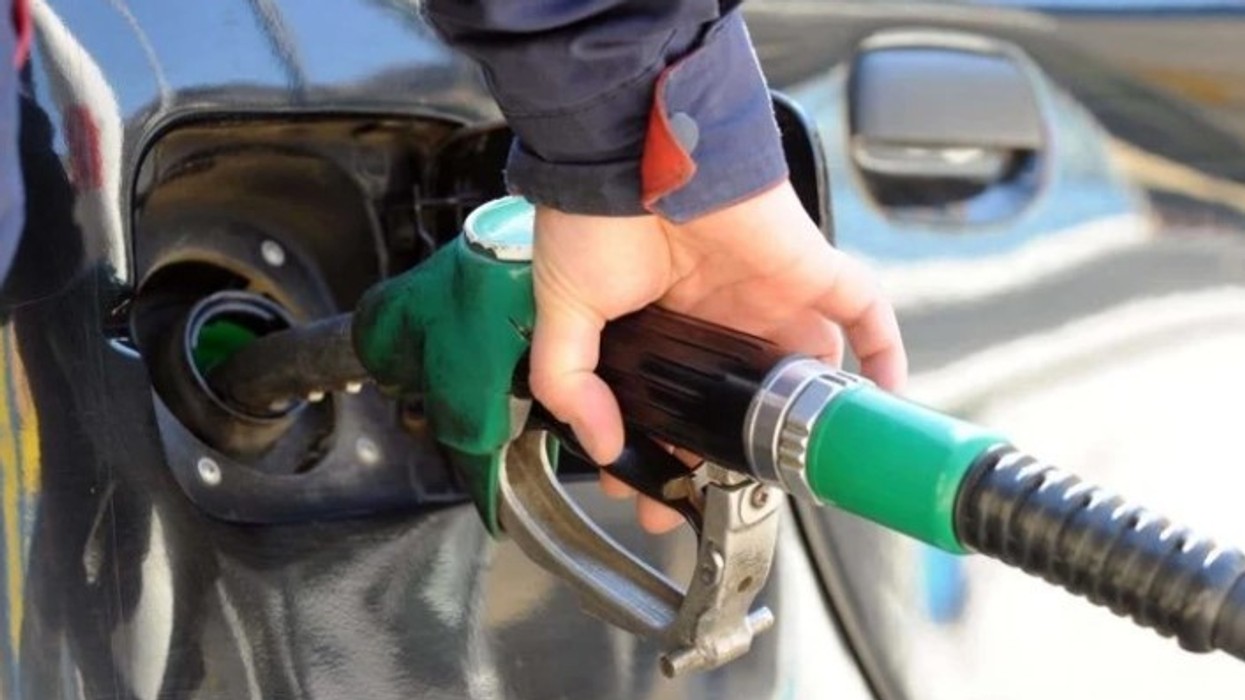 Bie çmimi i naftës për 1 cent