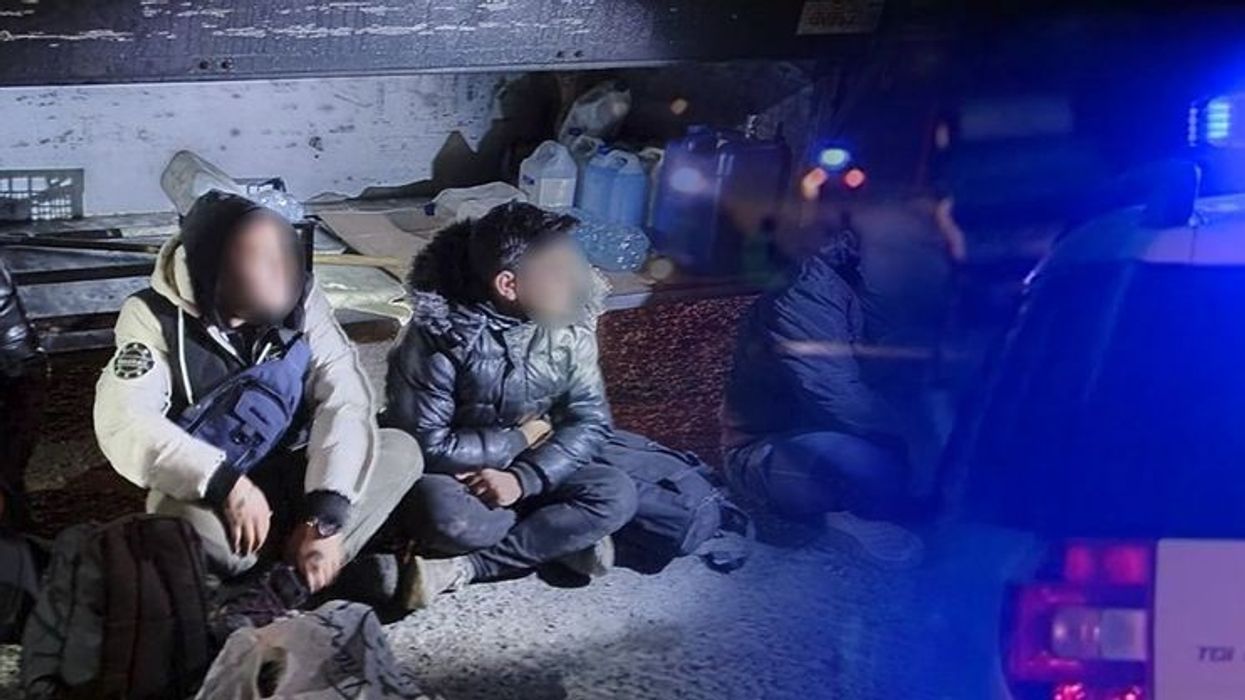 Ndalohet një person nga Shkupi, transportonte pesë emigrantë nga Vietnami Ndalohet një person nga Shkupi, transportonte pesë emigrantë nga Vietnami