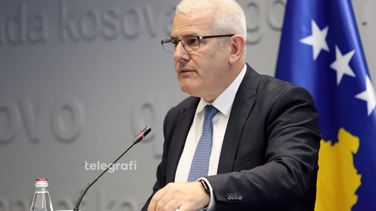 Sveçla: Drejtësia për Banjskën nuk përfundon këtu, përmbyllet kur të gjithë përgjegjësit të dalin para drejtësisë - me në krye Radoiçiqin Sveçla: Drejtësia për Banjskën nuk përfundon këtu, përmbyllet kur të gjithë përgjegjësit të dalin para drejtësisë - me në krye Radoiçiqin