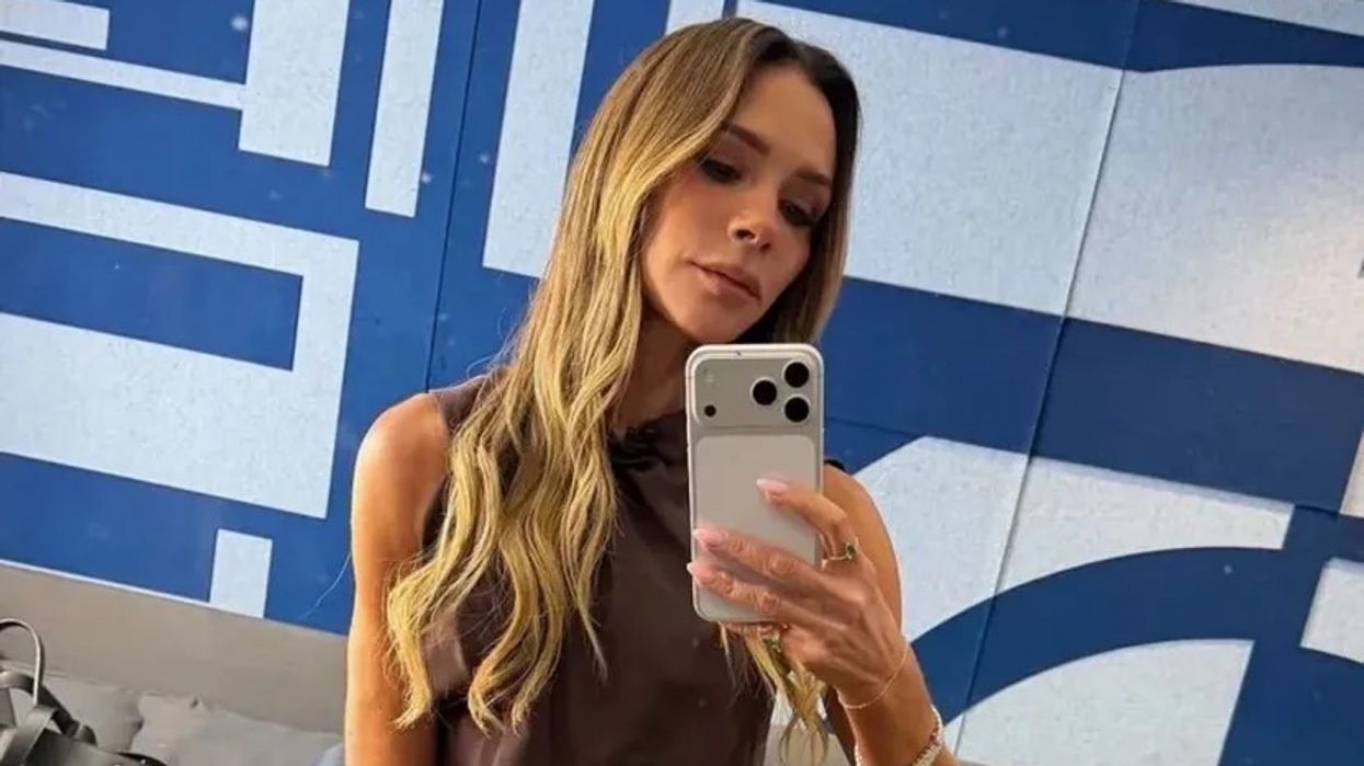 Victoria Beckham rikthehet bionde pas gati një dekade, pamja e saj e re po merr gjithë vëmendjen Victoria Beckham rikthehet bionde pas gati një dekade, pamja e saj e re po merr gjithë vëmendjen