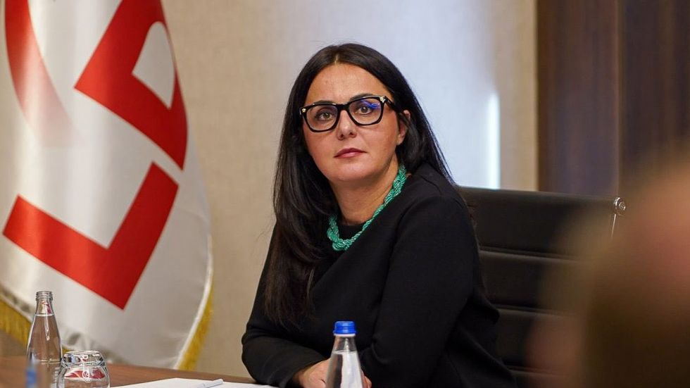 Lushaku reagon pas video-adresimit të Kurtit: A e patë kush po i do zgjedhjet?