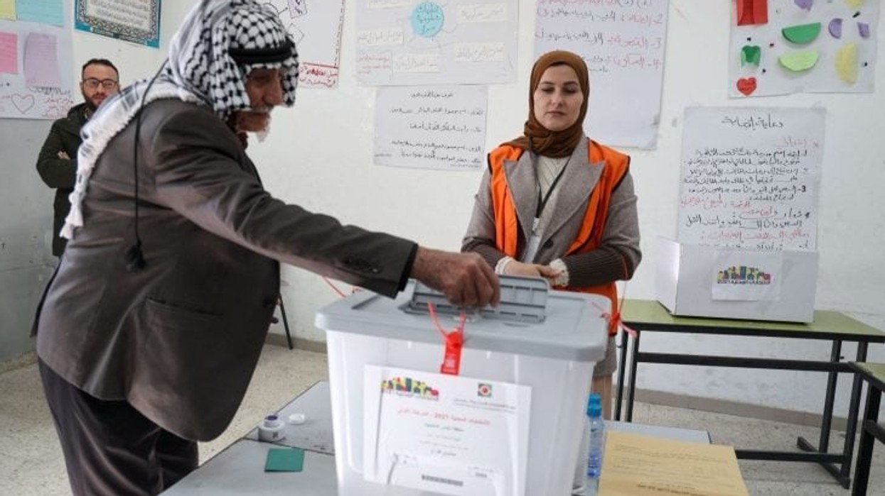 Palestinezët votojnë për herë të parë që nga fillimi i luftës