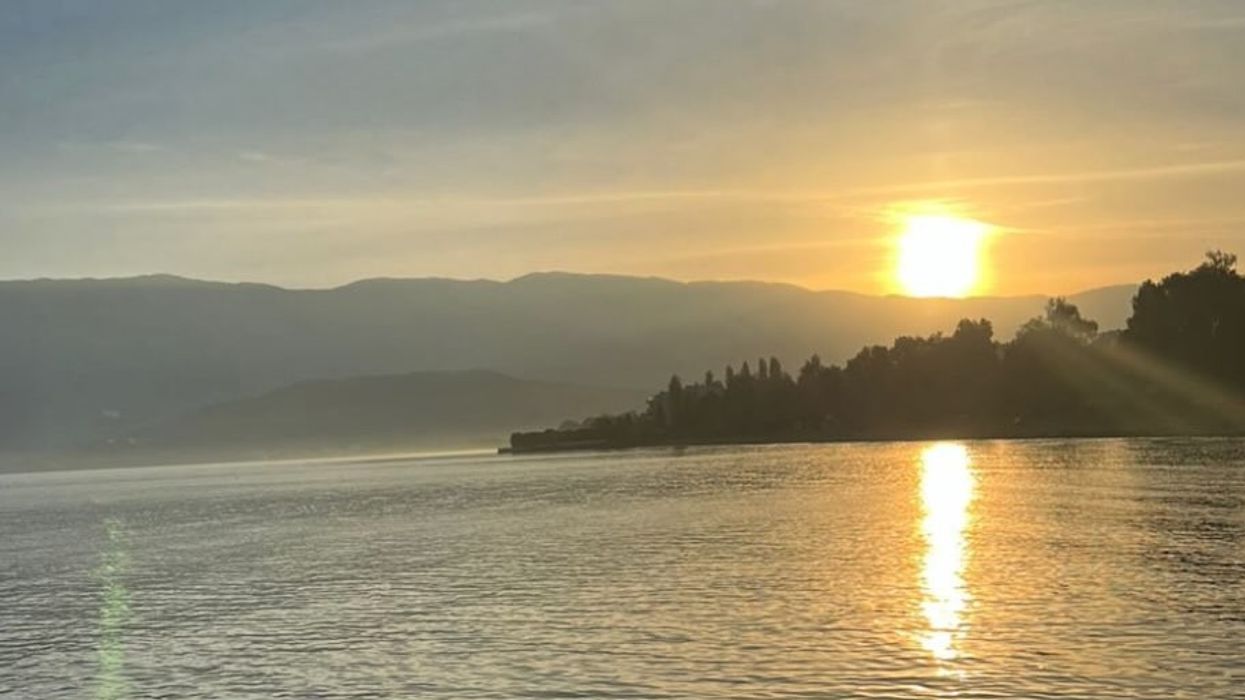 Moti në Shqipëri, temperaturat deri në 26 gradë Moti në Shqipëri, temperaturat deri në 26 gradë