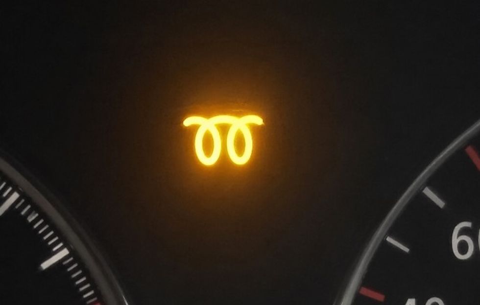 Çfarë do të thotë kur pulson drita e verdhë në veturat me naftë?