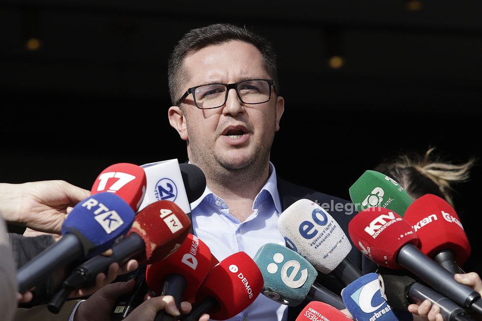 Mustafa i LDK-së i kundërpërgjigjet VV-së: Propozoni me PDK-në tre emra për president