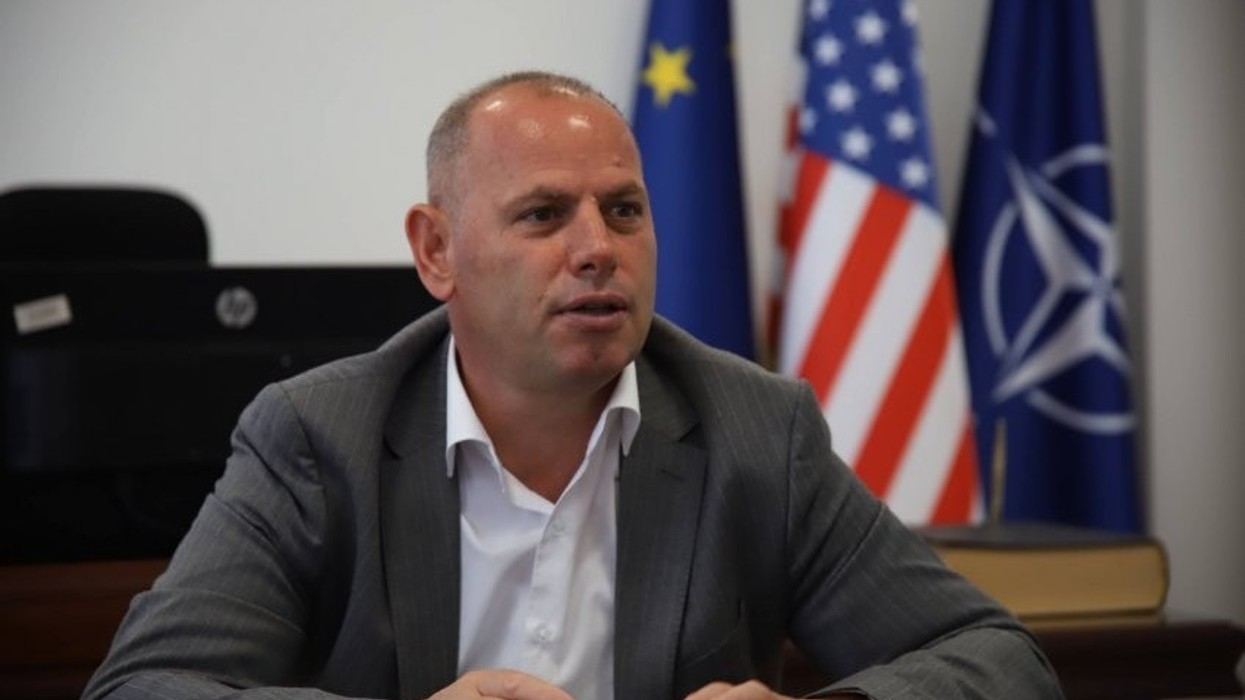 Lladrovci: PDK mund t’i ulë tensionet duke propozuar një emër për president